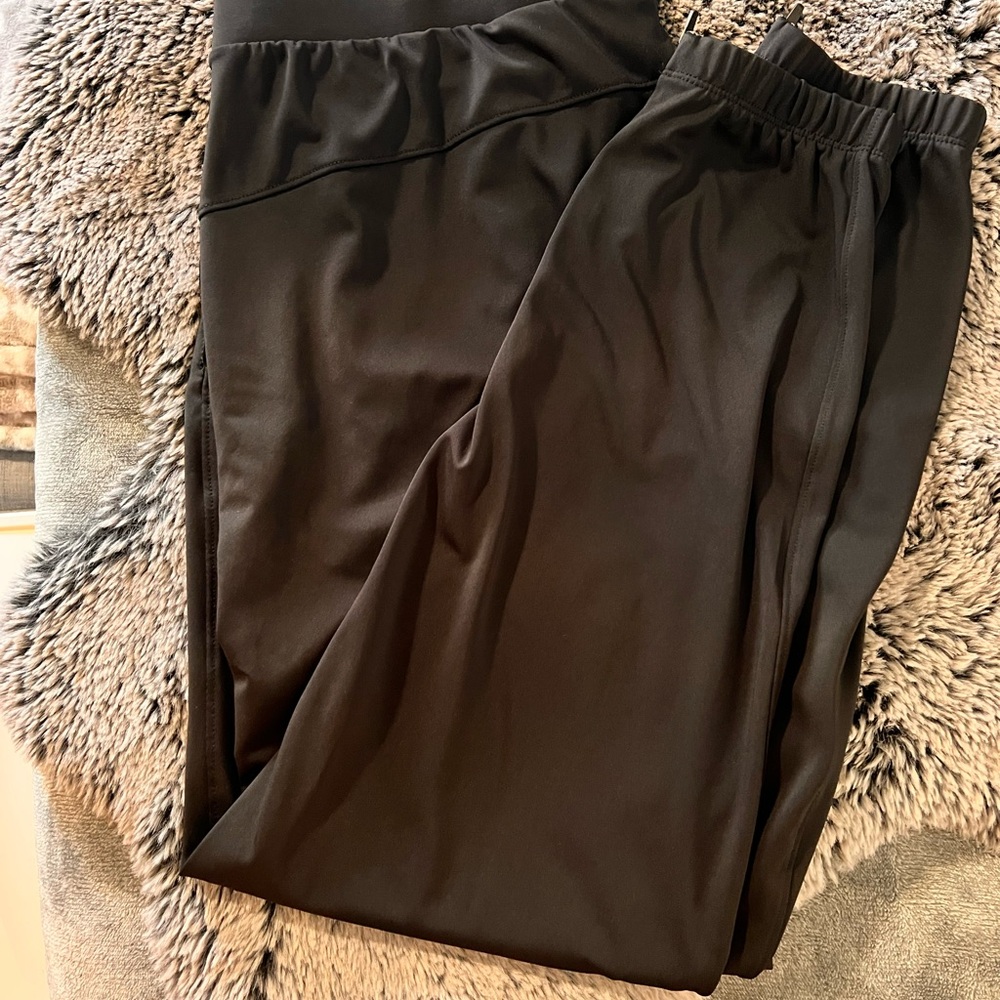 Mondetta Black Jogger Pants - Picture 2 of 6